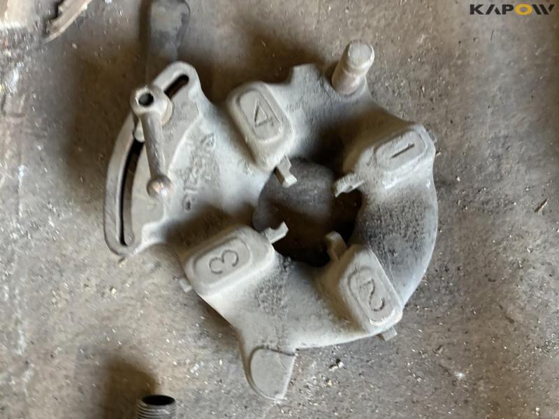 Thread cutting equipment 31