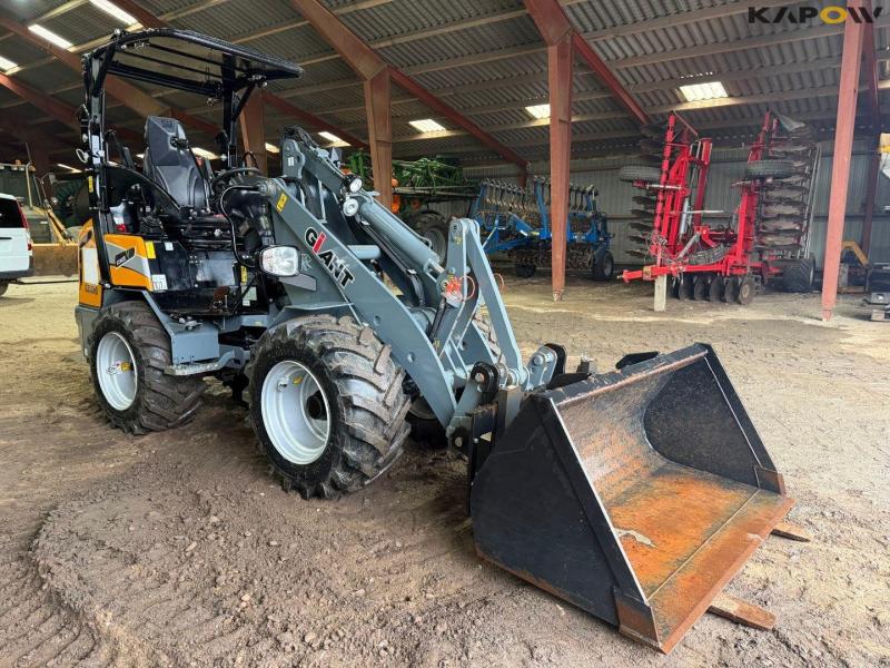 Giant G2500 HD skid steer loader 3
