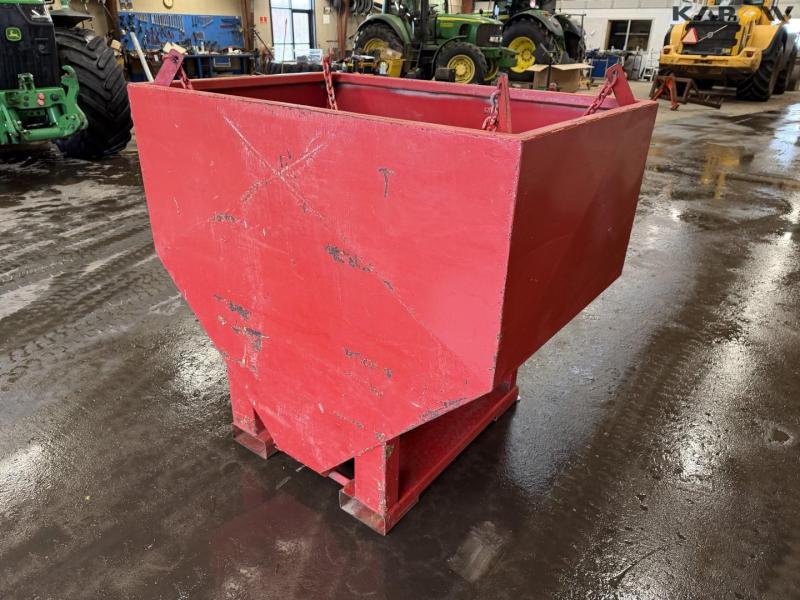 Fertilizer loading box 5