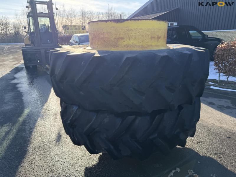 Good Year 20.8-R42 twin wheels 7