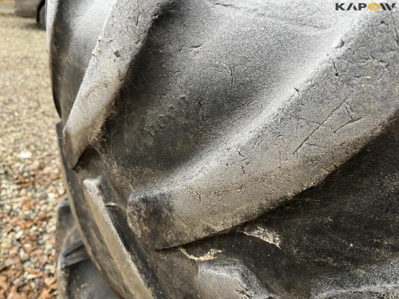 Good Year 540/65-R28 tires 11