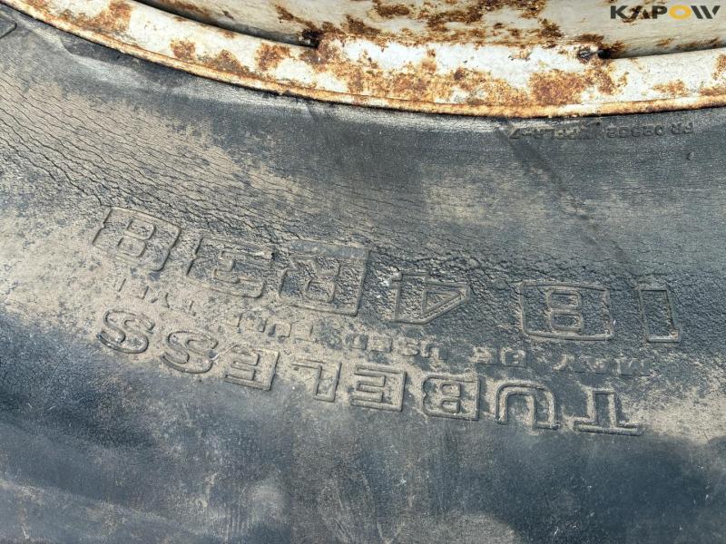 Goodyear 18.4-R38 twin wheels with locks 8