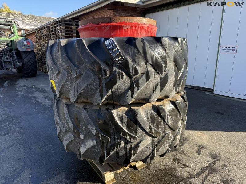 GoodYear 710/70-R42 twin wheels 1