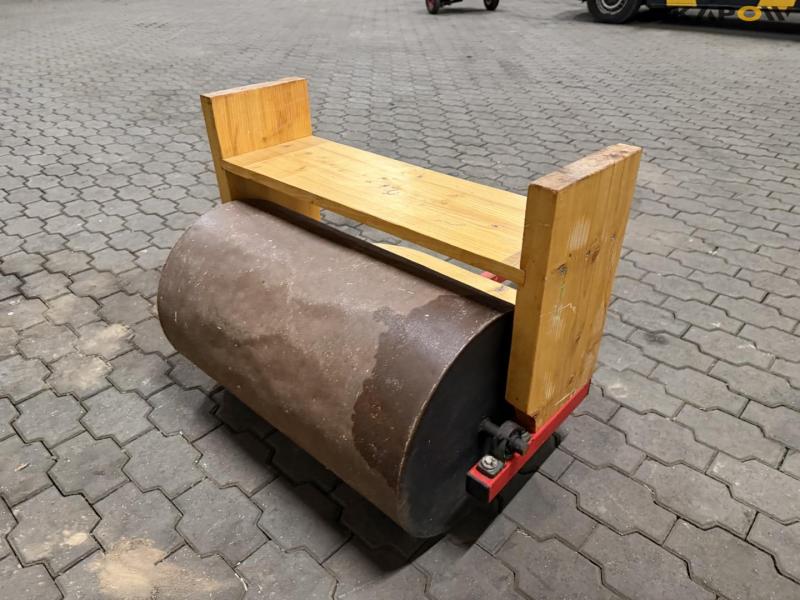 Grass hut with seating area 5