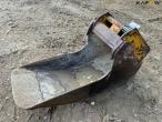 Excavator bucket with Hydrema hitch 1