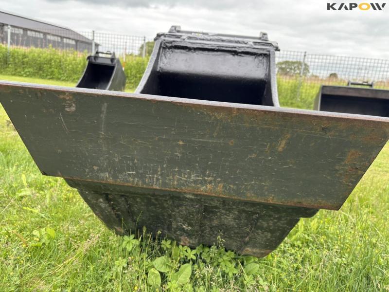 Excavator bucket 65 cm with S70 hitch 10