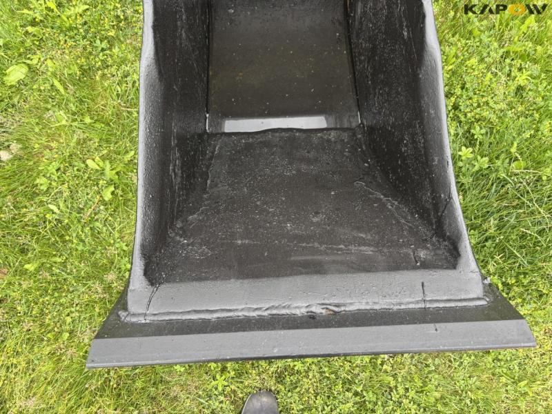 Excavator bucket 65 cm with S70 hitch 11