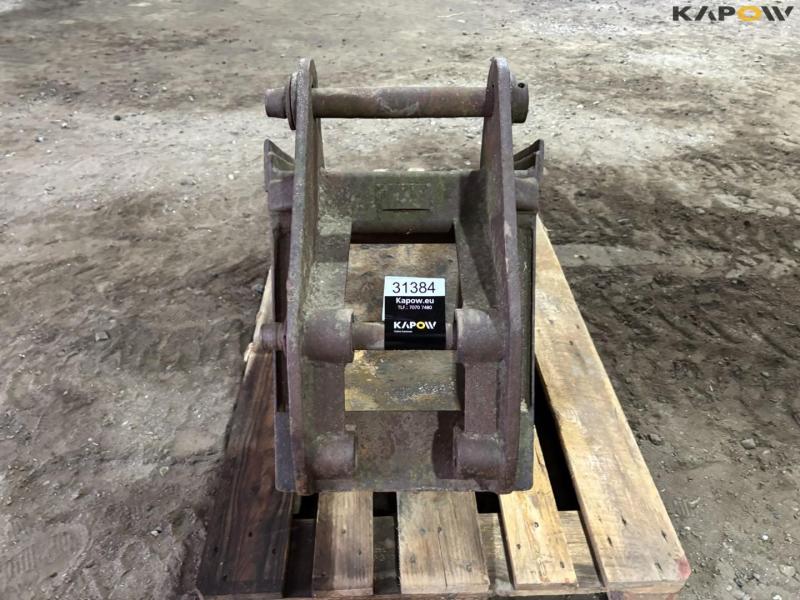 Excavator bucket with teeth 8