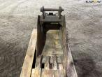 Excavator bucket with teeth 4