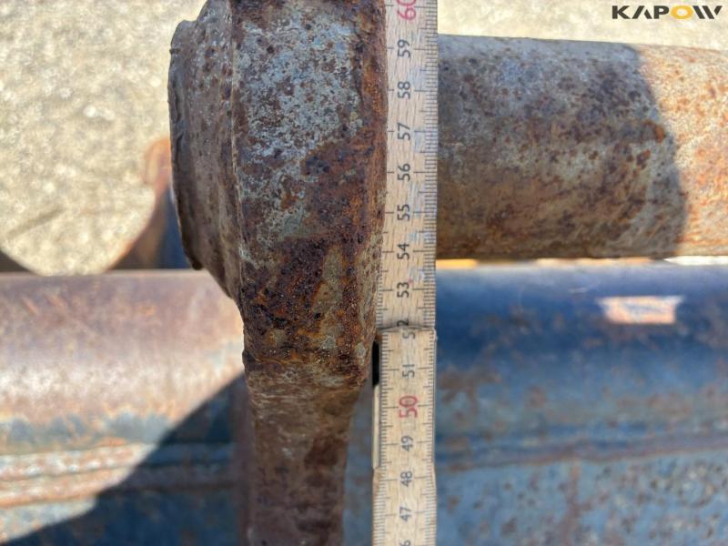 Excavator bucket with teeth 11