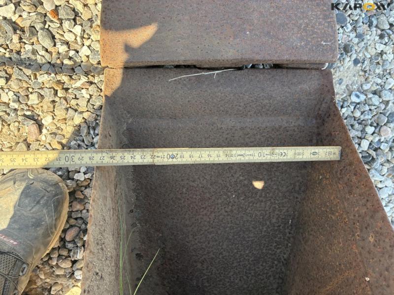 Excavator shovel 14