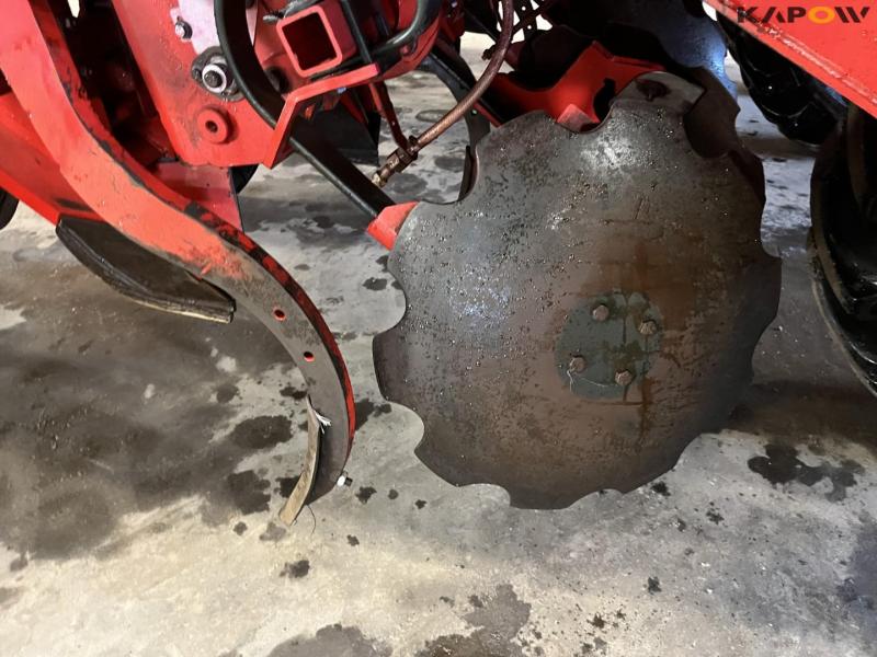 Grimme GL860 compact 8 row potato planter 14