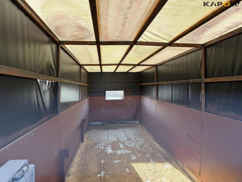 Pig transport trailer 33