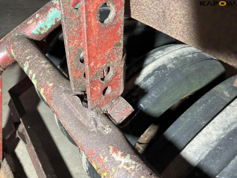 Rubber wheel front packages 27