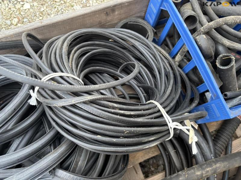 Rubber strips and radiator hoses 5