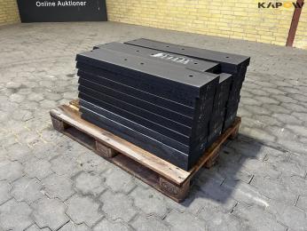 Rubber blades for snow plows