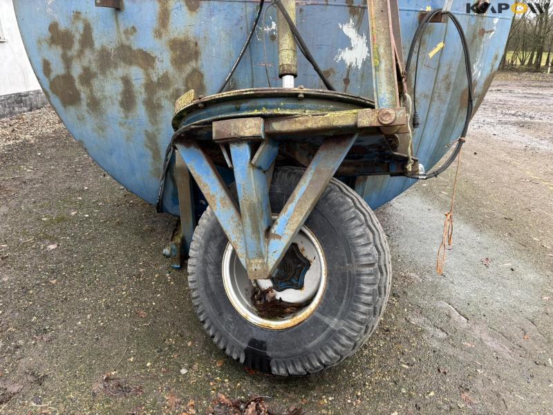 Slurry buffer tank 9