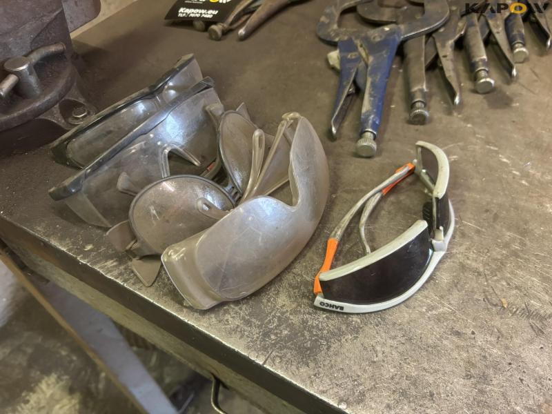 Miscellaneous hand tools 29