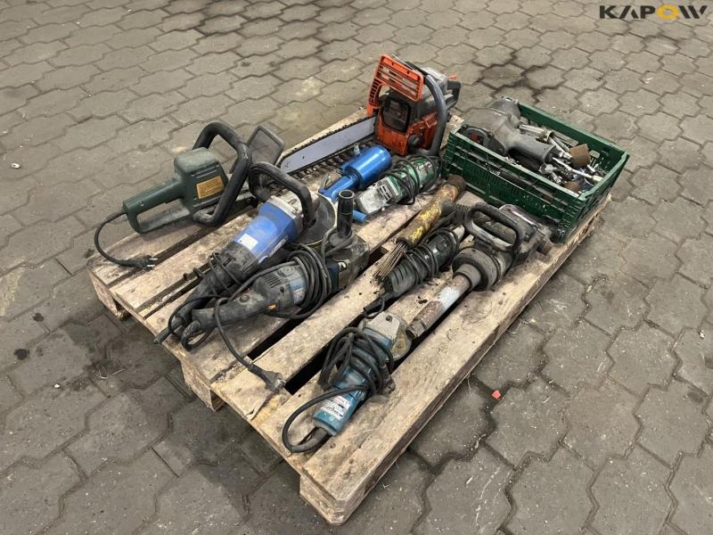 Hand tools and chainsaw 1