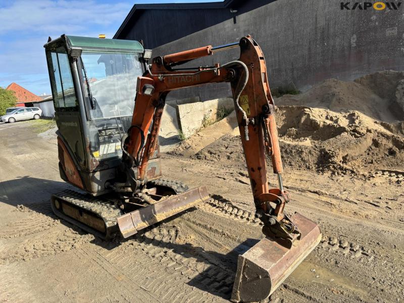 Haitachi ZAXIS 18 mini excavator 3