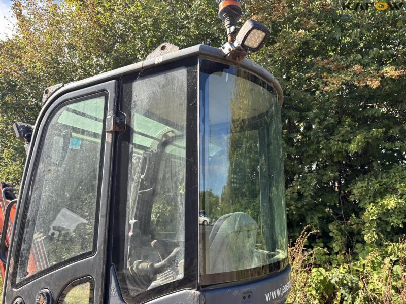 Haitachi ZAXIS 18 mini excavator 42