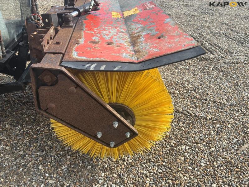 Hako citytrac 4200 tool carrier with broom 17