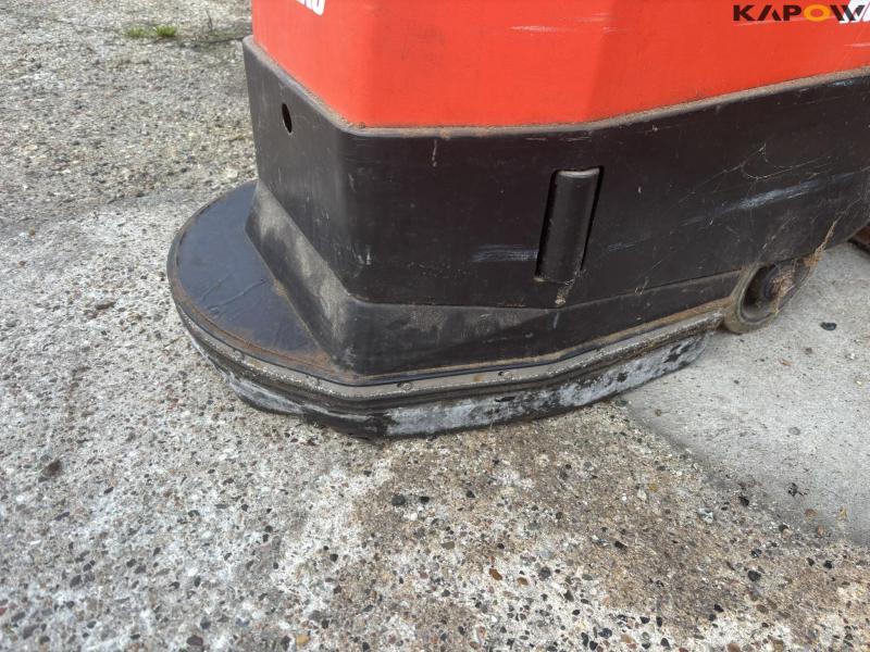 HAKO Hakomatic E/B 450/430 floor washer 9