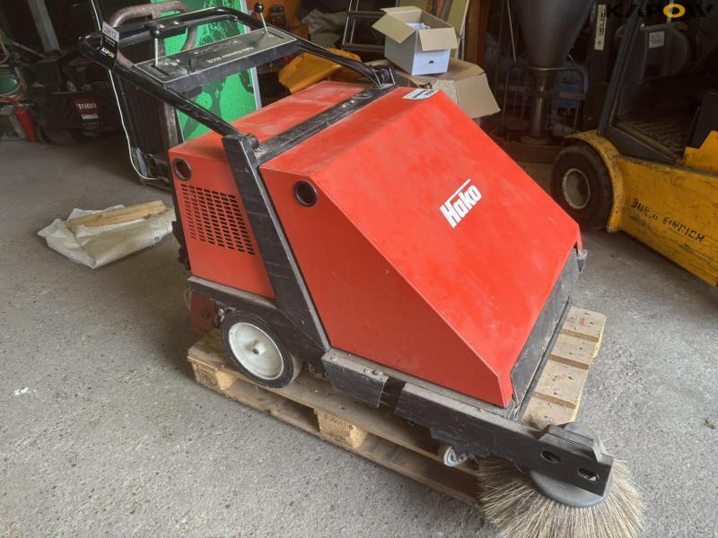 Hako Hamster 800E sweeper 3