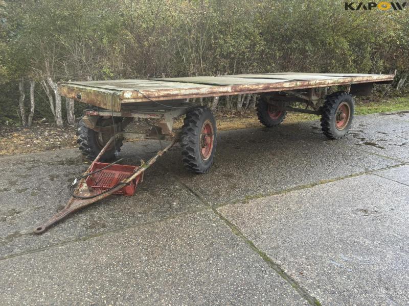 Straw/flat wagon 4 wheels 1