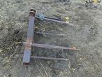 Straw handle for three-point hitch 4