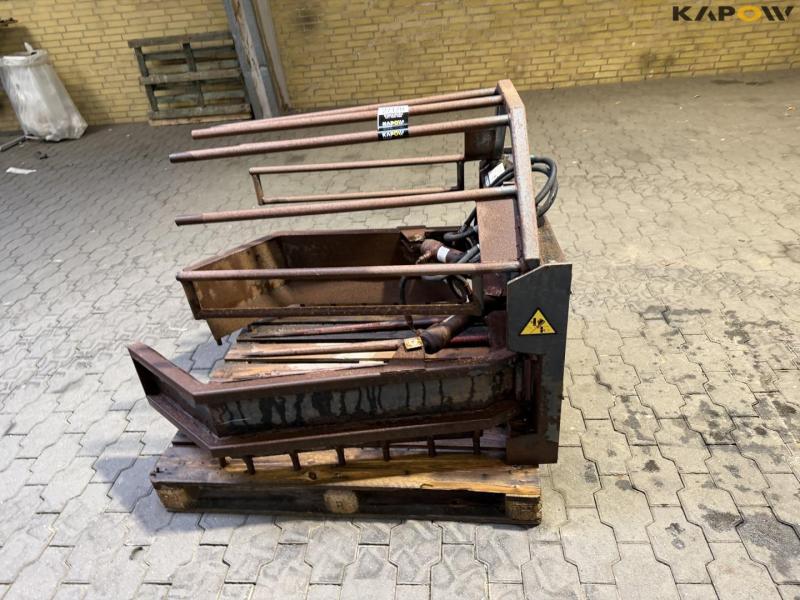 Straw collector with schäffer hitch 8
