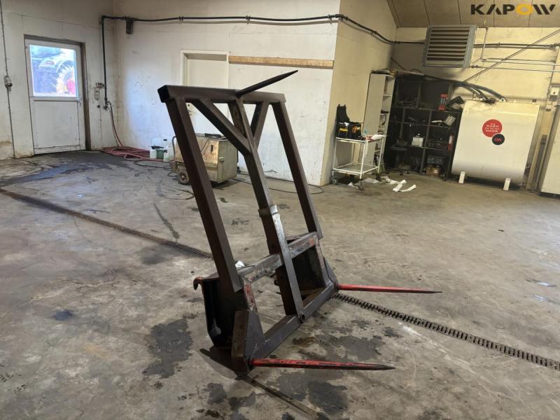 Straw spear with Euro hitch 3