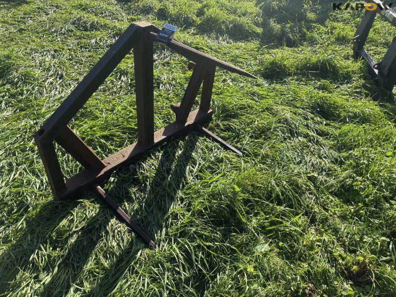 Straw spear with Euro hitch 3