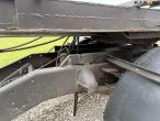 Straw wagon with hydraulic bale securing 9