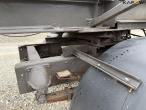 Straw wagon with hydraulic bale securing 14