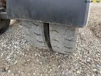 Straw wagon with hydraulic bale securing 41