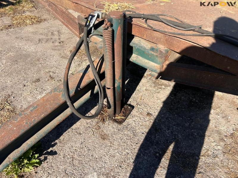 Straw cart 13