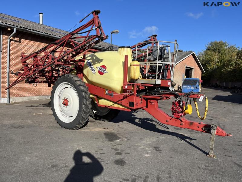 Hardi Commander 2800 trailer sprayer with 20 meter boom 3