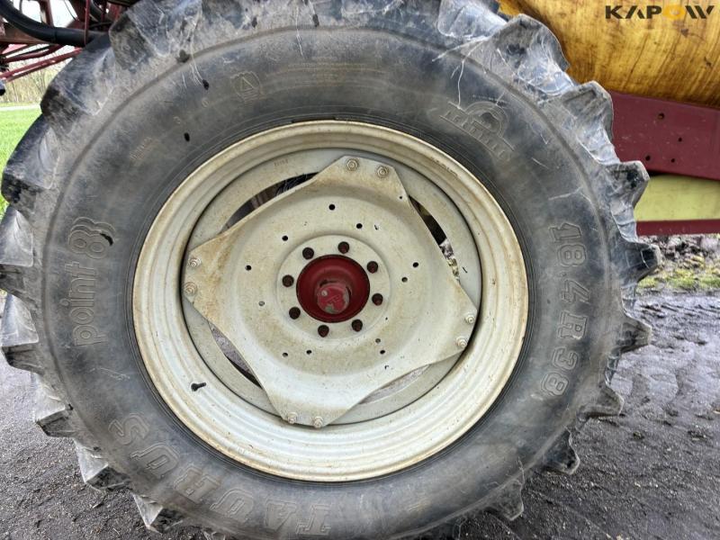 Hardi commander 2800liter sprayer 25