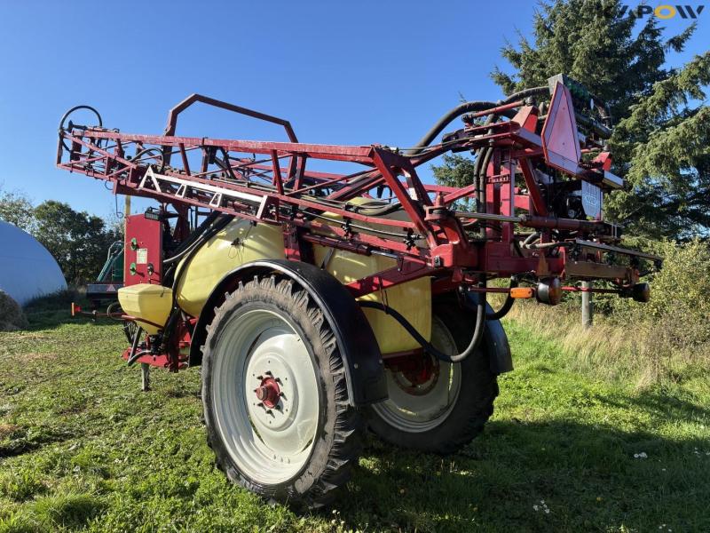 Hardi commander cl2800 sprayer 8