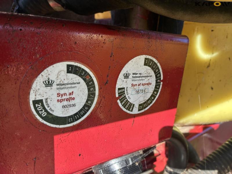 Hardi commander cl2800 sprayer 36