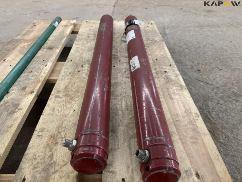 Hardi hydraulic pistons and steering rod 9