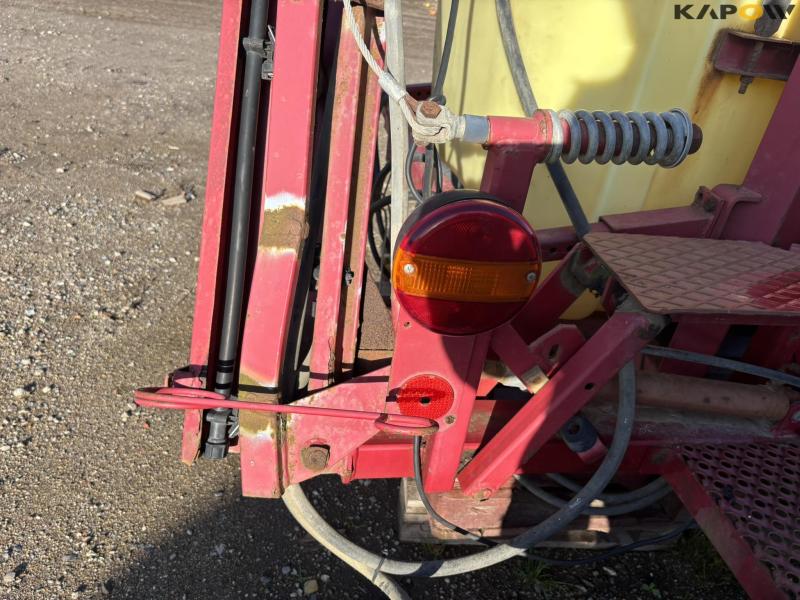 Hardi LX 1000 sprayer 12 meters 36