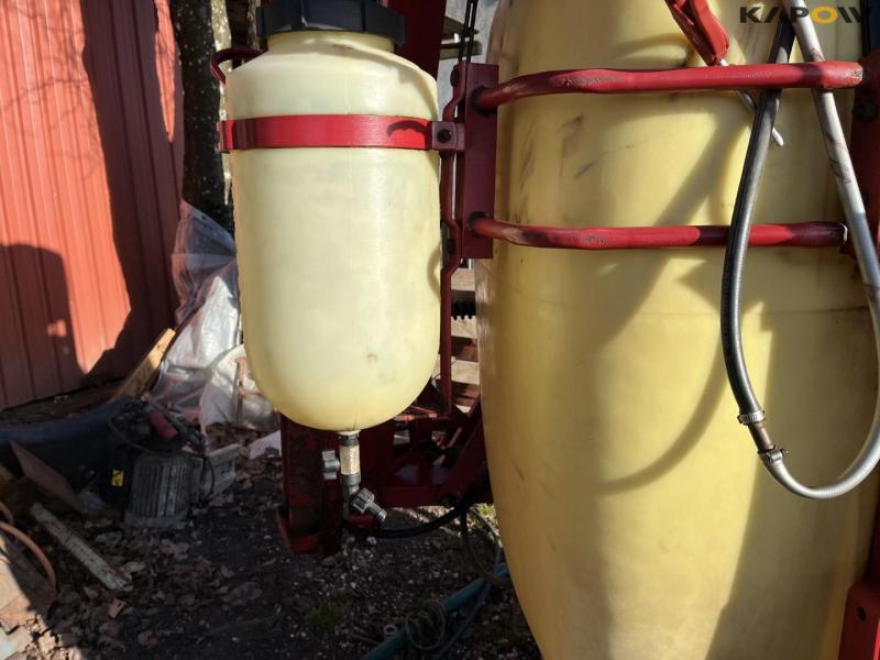 Hardi LXY 1000 sprøjte med 16 meter spredebom 20