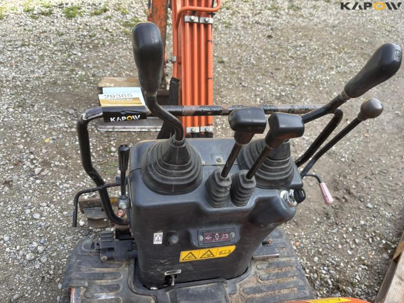 Hitachi Zaxis 10U-2 YSR mini excavator with buckets 42