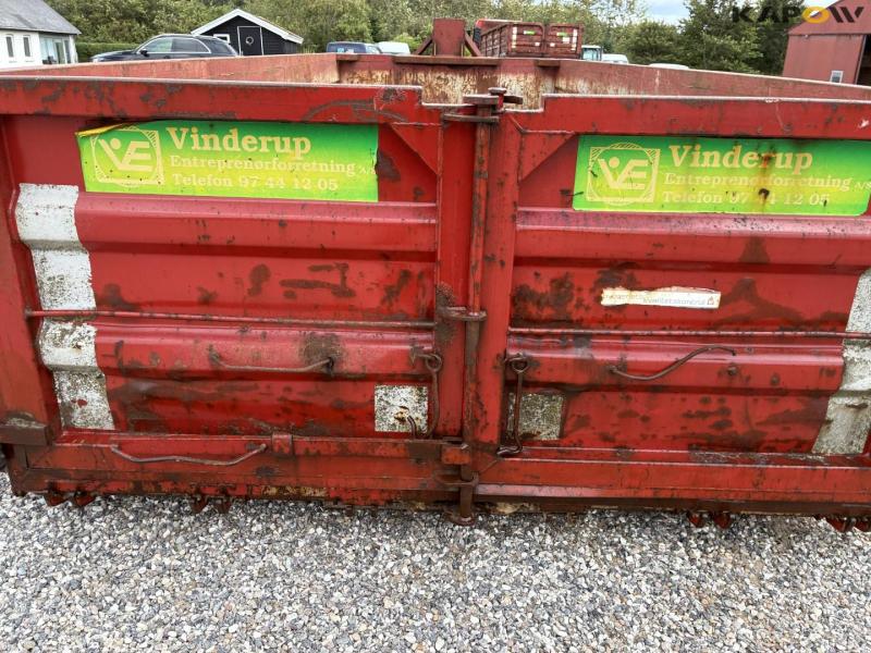 HCF Container for hook and wire 21