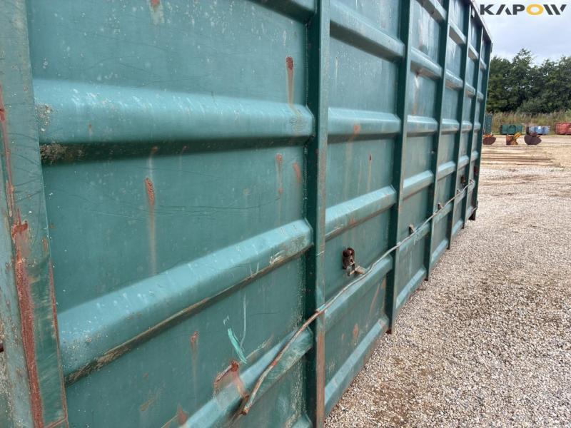 HCF volume container for hook and wire 30