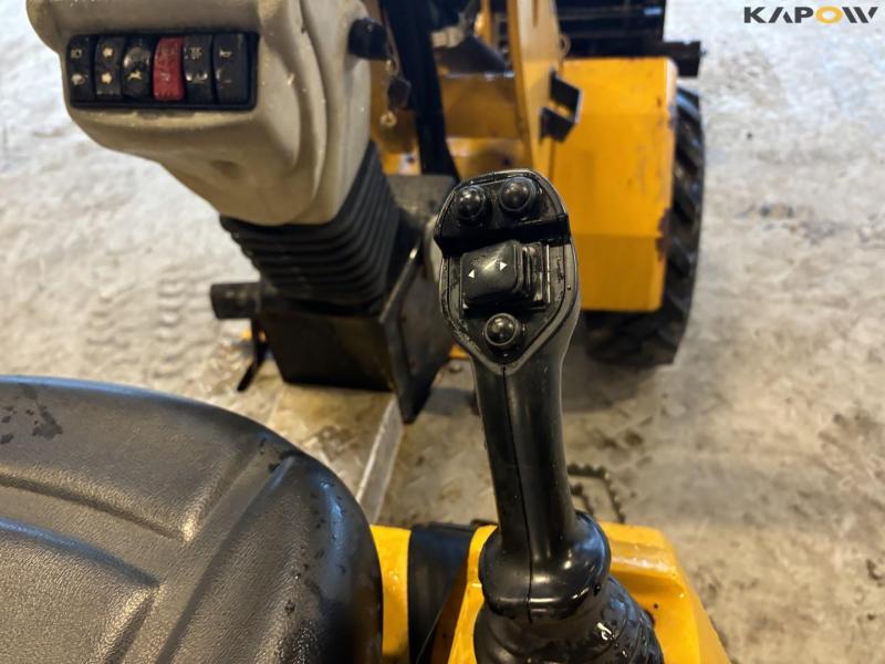 Heracles H180 skid steer loader 23