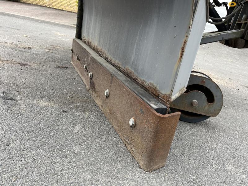 Hi Holms PV-3.2 pointed snow plow 20