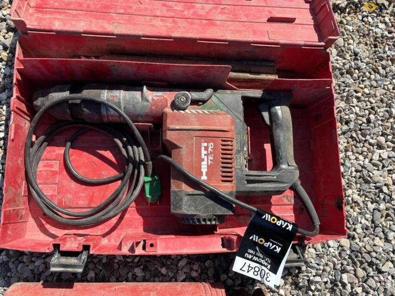 Hilti TE75 concrete hammer 5
